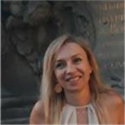 Attualemente Insegnante di ruolo alla primaria con i requisiti per fare supplenze sia in filofofia che in economia (in attesa dei prossimi concorsi) disponibile per ripetizioni/aiuto compiti