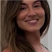 Imparto inglés y estoy licenciada en Turismo y Dirección Hotelera. He vivido los últimos años en Australia.