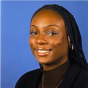 Englisch-Tutorin, die Kinder aller Altersgruppen und unterschiedlicher Levels unterrichtet