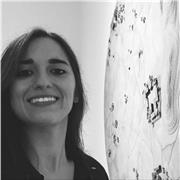 Profesora de guitarra clásica titulada por el RCSMM