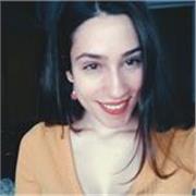 Soy una persona trabajadora, empática y a la que le gusta trabajar en equipo. Pienso que lo más importante es ir todos a una y ayudarnos en el proceso hasta llegar a nuestro objetivo. En las clases pienso dar seguridad, tranquilidad y espacio para que el 