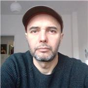 Laureato in Filosofia e diplomato al Liceo classico