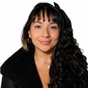 Inglés para estudiantes apoyo académico y conversación
