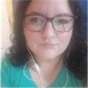 Profesora de Literatura imparte clases para todas las edades