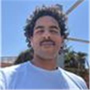 Profesor nativo de español enfocado en ayudarte a hablar con naturalidad, confianza y sin miedo a través de clases prácticas