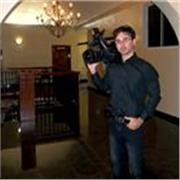 Profesor con categoría docente para impartir cursos de televisión. 