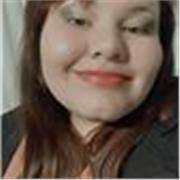 Profesora de inglés imparte clases particulares a alumnos de todas las edades