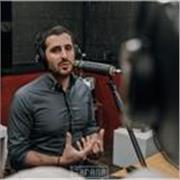 Ciao a tutti,Soy Domenico y soy hablante nativo italiano, nacido y criado en Italia y llegado hace 6 años en America del sur