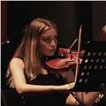 Docente di violino, impartisce lezioni di violino e teoria musicale
