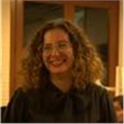 Laureata triennale in Lettere Classiche impartisce lezioni di materie umanistiche a studenti delle scuole medie e superiori