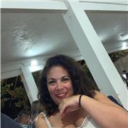 Doy clases particulares económicas de lengua castellana y lengua gallega en educación primaria. También cuido niños/as de 0-3años ya que soy técnica superior en educación infantil