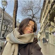 Profesora de francés, ex alumna del liceo francés y con título C2 de la escuela oficial de idiomas. Clases para todos los niveles.