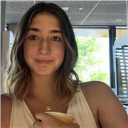 Estudiante de segundo de bachillerato, que enseña desde matemáticas básicas , inglés hasta economía