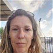Francesa nativa 
Fue professora en bachilero i post bachilero
