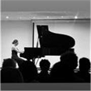 Clases particulares de piano y lenguaje musical. Pianista acompañante