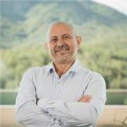 Licenciado en Química y Tecnología de Alimentos con amplia experiencia en multinacionales. Inglés(C1), Catalán(C1) y Alemán(B2)