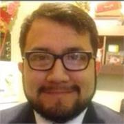 Profesor de Primaria, capacitado para poder enseñar diferentes materias.
