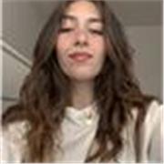 Soy una persona alegre, que ha vivido en otro país en el que no hablaban ni lengua materna y quiero hacerlo fácil para mis alumnos