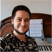 Doy clases de lenguaje musical e instrumento (piano, violín, canto) y preparación de pruebas de acceso al conservatorio