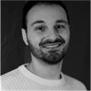 Laureato offre aiuto compiti e supporto allo studio personalizzato