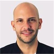 Profesor de idiomas enfocado en conversación, fonética y pronunciación