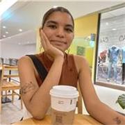 Professora particular de Inglês com experiência em aulas online e presenciais