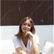 Soy estudiante de Medicina de 4. curso. 
Podría dar clases a nivel universitario o cursos escolares como primaria, ESO o bachiller