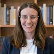 Soy profesora nativa de inglés británico con más de 15 años de experiencia ayudando a estudiantes de todos los niveles y edades