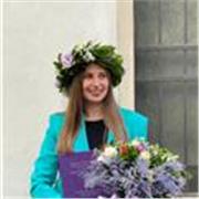 Laureanda in Comparative And European law offre un aiuto in inglese, francese e base di tedesco per ragazzi