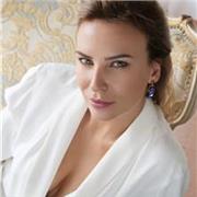 Profesora de arte dramático, técnicas del actor, dirección escénica .Para los niños desde 3 años, amateur, acceso a pruebas .