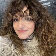 Art is the basis of all human existence”…. Leonardo Da Vinci My name is Romina, I'm a lecturer specialising in drawing & painting