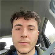 Étudiant en faculté de droit, j’ai une passion pour l’éducation et propose mon aide dans les matières générales de la primaire au niveau terminal