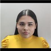 Paciente con los niños y ayudo hacer trabajos