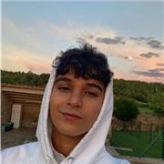 Estudiante de tercer año de ingeniería biomédica