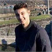 Laureando al terzo anno di informatica. Lezioni di matematica e informatica per medie e superiori