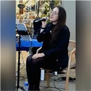 Profesora de música con experiencia y en formación (último semestre de Licenciatura en Música UdeA) | Canto y piano