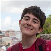 Laureata in Lingue e Letterature Straniere offre lezioni di inglese e francese