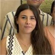 Soy una persona responsable, con muchas ganas de trabajar y sobre todo de ayudar concretamente a niños de 0 a 6 años. 