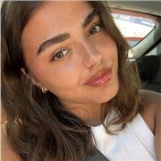 soy francesa nativa , me gusta enseñar idiomas , soy paciente , responsable y amable