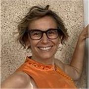 Professoressa di MATEMATICA di ruolo in un liceo scientifico, con diversi anni di esperienza