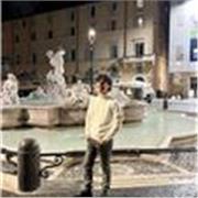 Hai bisogno di supporto in matematica, italiano o storia?
Sono qui per aiutarti a raggiungere i tuoi obiettivi! 
