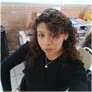 Profesora titulada en educación primaria, con una experiencia de 20 años en educación con niños.