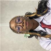 Étudiant bac+3 donnant des cours pour les plus jeunes de la maternelle jusqu’au collège.