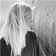 I’m a friendly and patient English tutor with a professional background in marketing and copywriting