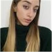 Sono una ragazza di 19 anni, diplomata al liceo classico socrate e frequentante l'università ma faccio ripetizioni per chi ne abbia bisogno