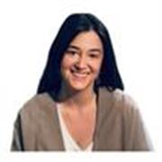 Profesora motivada a enseñar a los más pequeños 