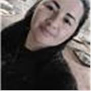 Blanca donne cours d'espagnol. Native de Colombie