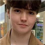 Graduada de bachillerato y capacitada para a enseñar a niños.