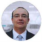 Profesor con doble titulacion Quimica e Informatica y mas de 15 años de ejercicio profesional en Europa y latinoamerica