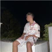 Studente italiano offre lezioni di doposcuola per bambini delle scuole elementari e medie, con particolare attenzione all'inglese